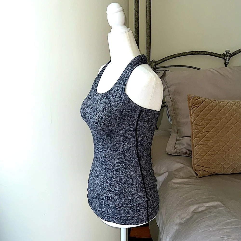 🎉HP🎉Lululemon Racerback Tank - Picture 2 of 9